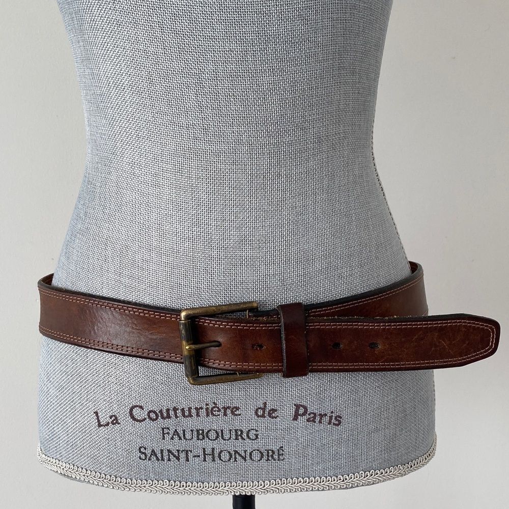 Vintage Levi’s Men's Brown Leather Belt 33 - 37” waist Stitching Casual Street